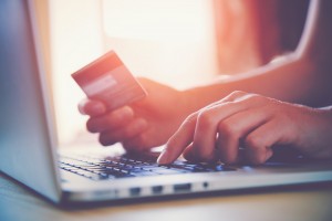 Australia-shopping-credit-card-expensive-online