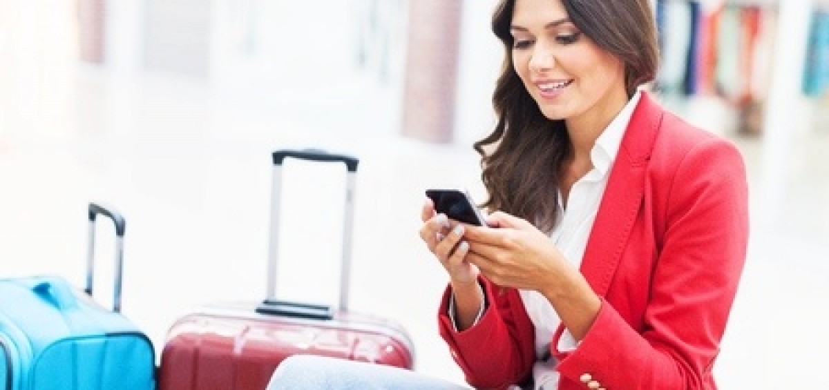 travel-airport-luggage